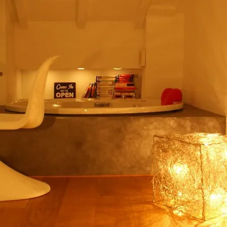 Loft In Centro Storico Apartamento *